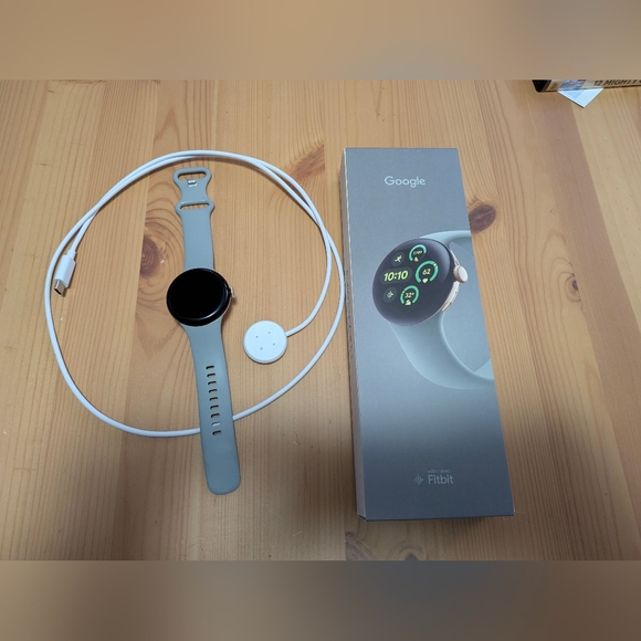 Google Pixel Watch 3 41mm Champagne Gold Wifi - Picture 1 of 5